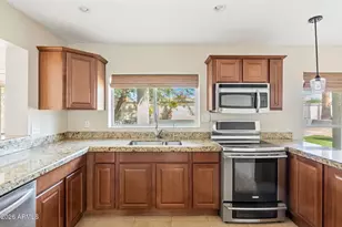 14201 N 11th Way, Phoenix, AZ 85022 - Photo 4