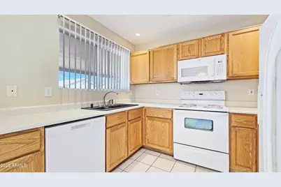 10454 W Pasadena Avenue, Glendale, AZ 85307 - Photo 8