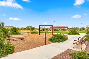 17399 W Saguaro Vis Dr, Surprise, AZ 85387 - Photo 4