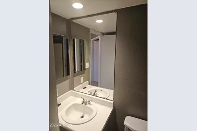 3228 W Glendale Avenue #Apt 122, Phoenix, AZ 85051 - Photo 20