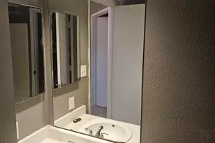 3228 W Glendale Ave, Phoenix, AZ 85051 - Photo 20