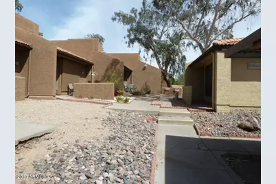 3228 W Glendale Avenue #Apt 122, Phoenix, AZ 85051 - Photo 2