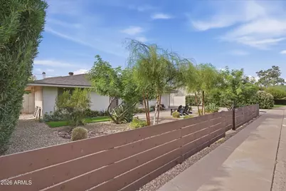 3935 E Whitton Avenue, Phoenix, AZ 85018 - Photo 2