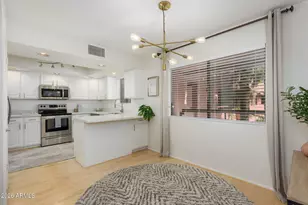 12222 N Paradise Vlg Pkwy S, Phoenix, AZ 85032 - Photo 6