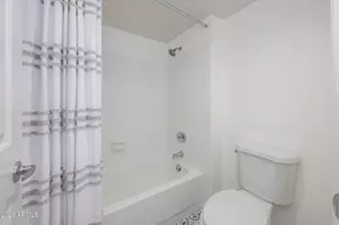 12222 N Paradise Vlg Pkwy S, Phoenix, AZ 85032 - Photo 16