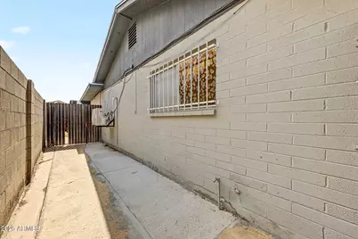 7751 W Mackenzie Drive, Phoenix, AZ 85033 - Photo 36