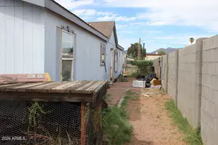1127 S Cedar Dr, Apache Junction, AZ 85120 - Photo 2