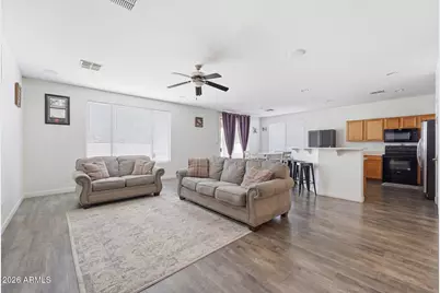 10961 W Chase Drive, Avondale, AZ 85323 - Photo 8