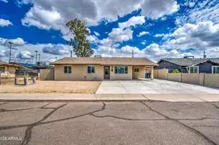 3245 N 43rd Ave, Phoenix, AZ 85031 - Photo 1
