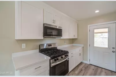 3245 N 43rd Avenue, Phoenix, AZ 85031 - Photo 14
