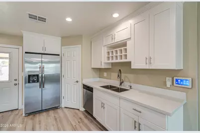 3245 N 43rd Avenue, Phoenix, AZ 85031 - Photo 18