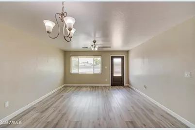 3245 N 43rd Avenue, Phoenix, AZ 85031 - Photo 10