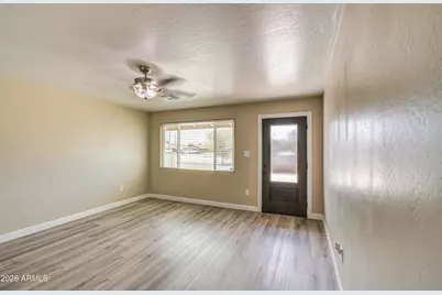 3245 N 43rd Avenue, Phoenix, AZ 85031 - Photo 6