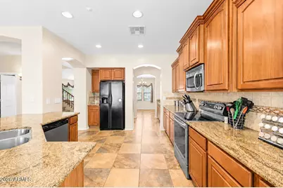 11960 W Mountain View Drive, Avondale, AZ 85323 - Photo 8