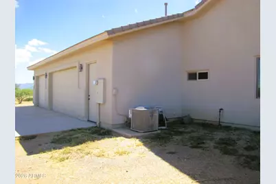 5788 S Padilla Drive, Hereford, AZ 85615 - Photo 10