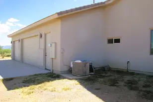 5788 S Padilla Dr, Hereford, AZ 85615 - Photo 10
