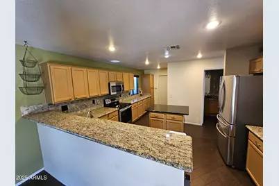 393 W Colt Road, Tempe, AZ 85284 - Photo 4