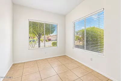 15165 N 138th Lane, Surprise, AZ 85379 - Photo 10
