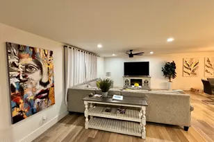 8507 E Bonnie Rose Ave E, Scottsdale, AZ 85250 - Photo 10