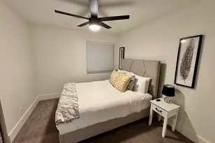 8507 E Bonnie Rose Ave E, Scottsdale, AZ 85250 - Photo 16