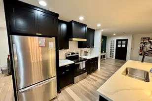 8507 E Bonnie Rose Ave E, Scottsdale, AZ 85250 - Photo 4
