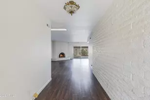 6219 N 10th Way, Phoenix, AZ 85014 - Photo 2