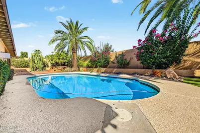 15037 N 8th Way, Phoenix, AZ 85022 - Photo 1