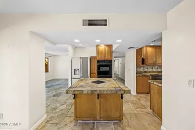 15037 N 8th Way, Phoenix, AZ 85022 - Photo 8