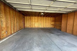 8821 N New World Dr, Glendale, AZ 85302 - Photo 28