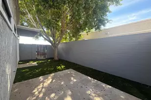 8821 N New World Dr, Glendale, AZ 85302 - Photo 24