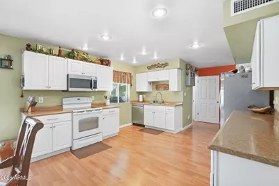 3812 W Morten Avenue, Phoenix, AZ 85051 - Photo 8