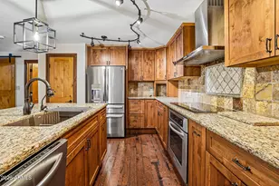 12103 S Tomi Dr, Phoenix, AZ 85044 - Photo 10