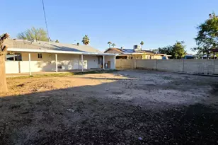 5721 W Cheery Lynn Rd, Phoenix, AZ 85031 - Photo 20