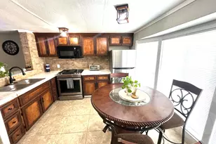 12727 W Glendale Ave, Glendale, AZ 85307 - Photo 10