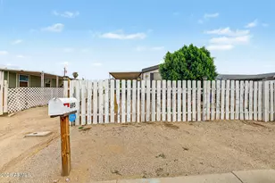695 S Ellsworth Road S, Mesa, AZ 85208 - Photo 1