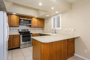 12222 N Paradise Vlg Pkwy S, Phoenix, AZ 85032 - Photo 6