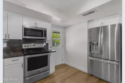 5918 S Jentilly Lane, Tempe, AZ 85283 - Photo 10