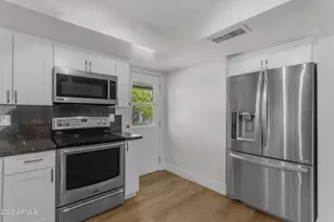 5918 S Jentilly Ln, Tempe, AZ 85283 - Photo 10