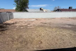 2044 W Roeser Rd, Phoenix, AZ 85041 - Photo 14