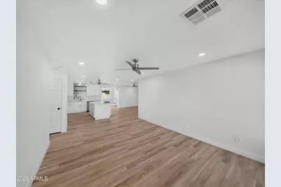 2745 W Bluefield Avenue, Phoenix, AZ 85053 - Photo 6