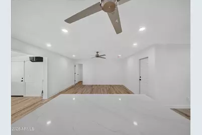 2745 W Bluefield Avenue, Phoenix, AZ 85053 - Photo 14