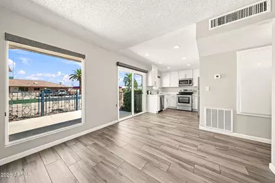 9736 N 105th Avenue, Sun City, AZ 85351 - Photo 8