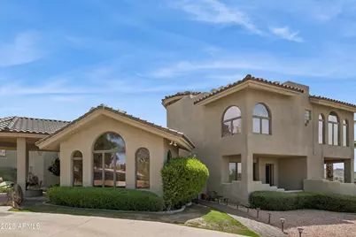 1121 E Country Gables Drive, Phoenix, AZ 85022 - Photo 1
