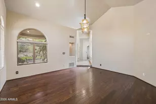 1121 E Country Gables Dr, Phoenix, AZ 85022 - Photo 26