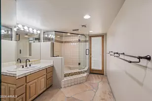 1121 E Country Gables Dr, Phoenix, AZ 85022 - Photo 46