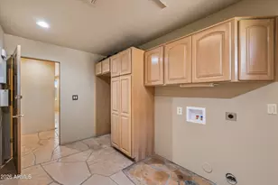 1121 E Country Gables Dr, Phoenix, AZ 85022 - Photo 44