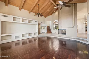 1121 E Country Gables Dr, Phoenix, AZ 85022 - Photo 10