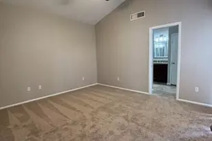 3926 E Graythorn St, Phoenix, AZ 85044 - Photo 12