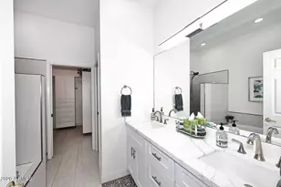 8270 N Hayden Rd, Scottsdale, AZ 85258 - Photo 16