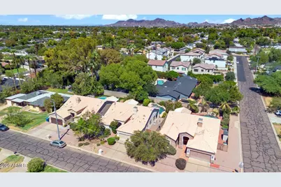 1426 E McLellan Boulevard, Phoenix, AZ 85014 - Photo 30